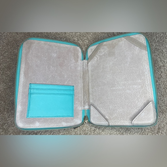 SOLD Tory Burch iPad Case - Picture 4 of 4